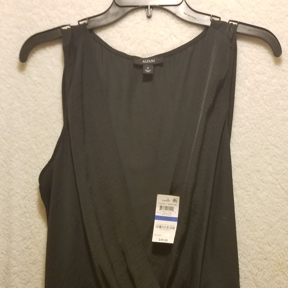 ALFANI sleeveless v-neck blouse